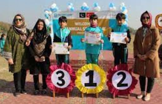 Pak-Durk Maraf Okulu’nda düzenlenen spor şenliği öğrencileri yeniden heyecanlandırdı