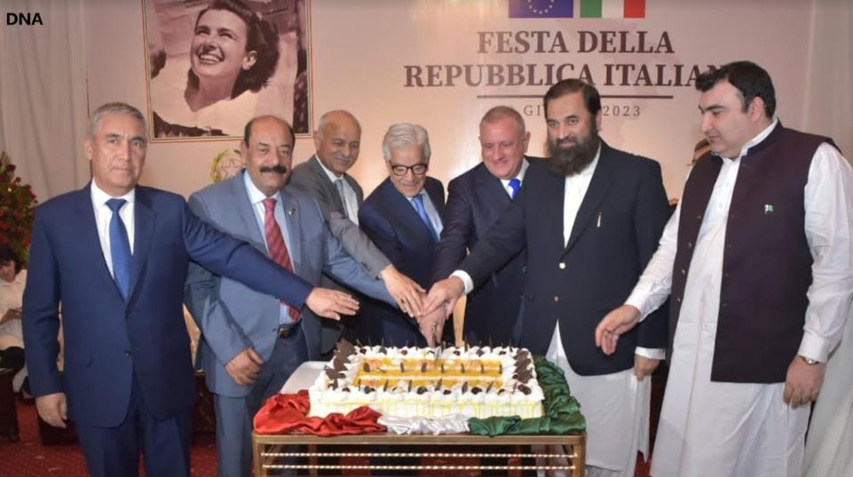 Asif dice che il Pakistan apprezza molto i rapporti con l’Italia