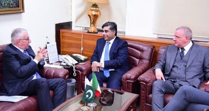 ISLAMABAD:  Italian Ambassador to Pakistan, H E Andreas Ferrarese, called on Dr. Gohar Ejaz, the Caretaker Federal Minister for Commerce and