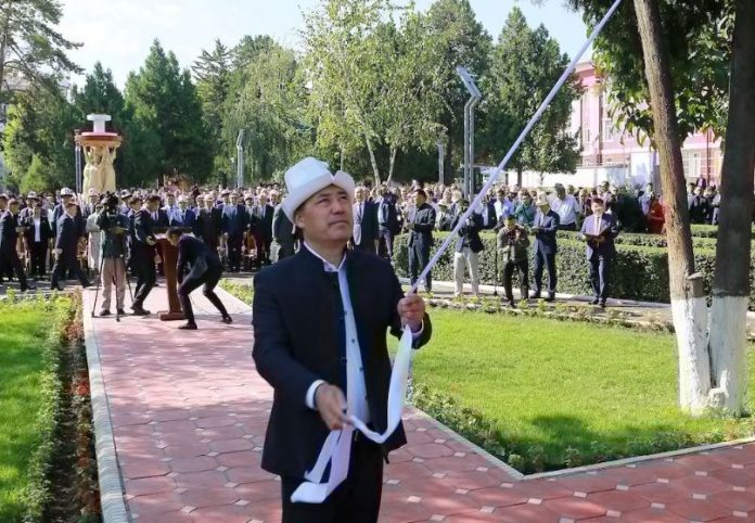 Kyrgyzstan: MPs give president power to overturn court rulings on moral grounds