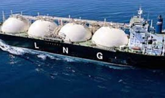 Pakistan buys LNG cargo at premium rate to tackle gas shortfall