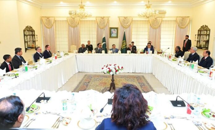 PM meets a group of envoys from African and Asian countries