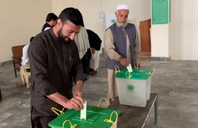 Voting ends in by-polls on 21 NA, provincial assembly seats