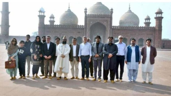 Spanish delegation visits Lahore’s historical sites