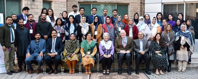 HEC holds opening ceremony of English faculty development training program