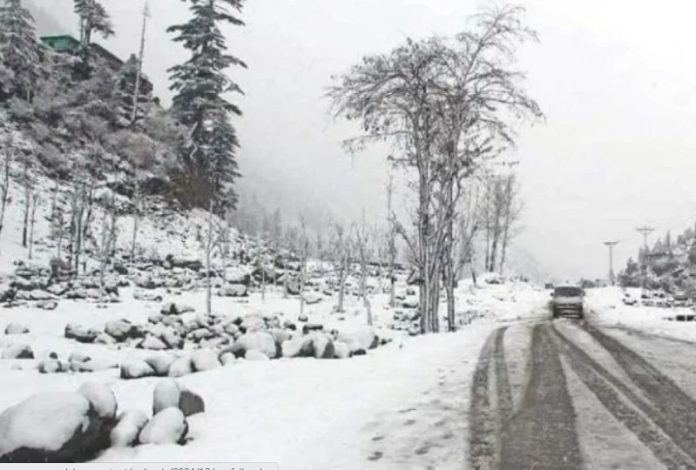 Galyat receives first snowfall of winter season 2024