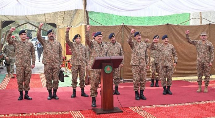 COAS vows unwavering support for IIOJK people on Kashmir Day