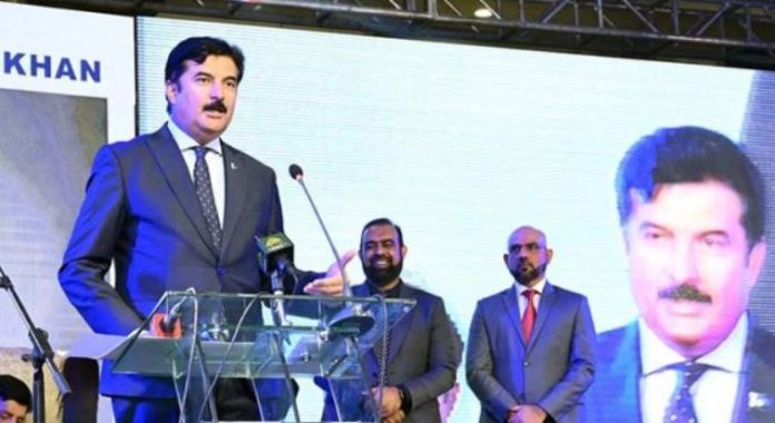 Governor Kundi invites investors to explore business opportunities in KP