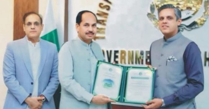 Attock RTA Secretary honored for meritorious service in transport sector