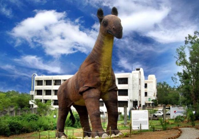 Beast of Balochistan becomes showstopper at Gate of Natural History Museum