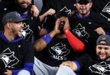 Jays down Yankees to advance in MLB playoffs as Tigers, Cubs stay alive