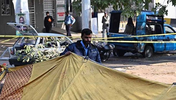 11 Islamabad suicide bomber 'attempted to attack Faizabad checkpoint'