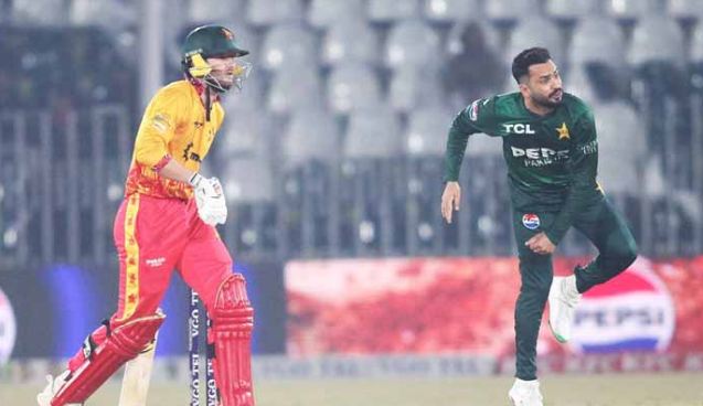 12 T20I tri-series: Sikandar Raza's fireworks power Zimbabwe to 147 against Pakistan