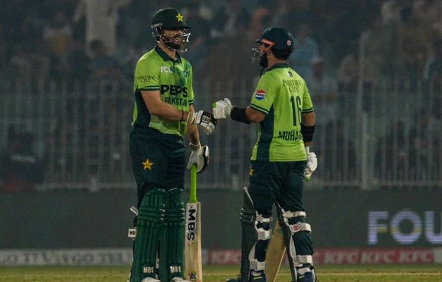 2 Pakistan edge past South Africa in ODI series opener
