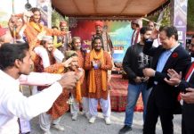 Lok Mela draws 200,000 visitors on its fifth day