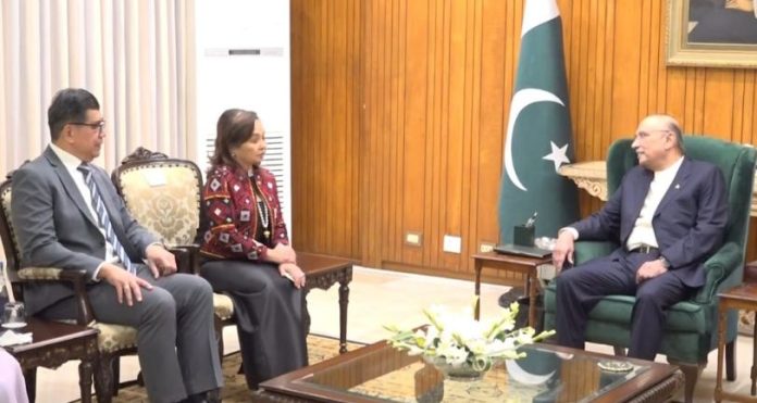Philippine former President calls on President Zardari