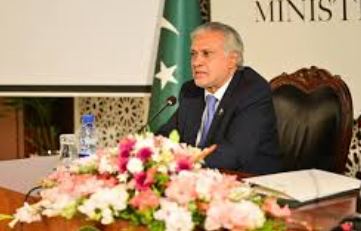 1 Deputy PM Dar to present views on regional stability at UAE Forum