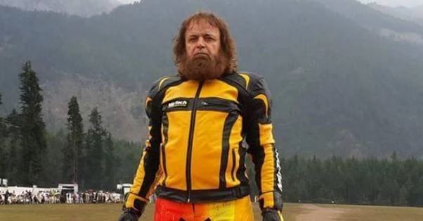 11 Pakistan’s Sultan Golden breaks world record for reverse driving