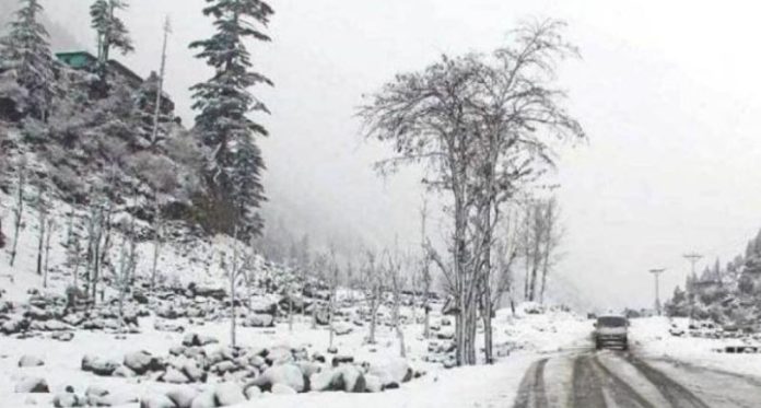 11 Chasing snowfall: Winter forecast draws tourists to northern KP