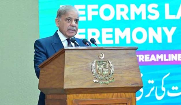 11 PM Shehbaz says economy out of woods, terms all indicators 'wonderful'