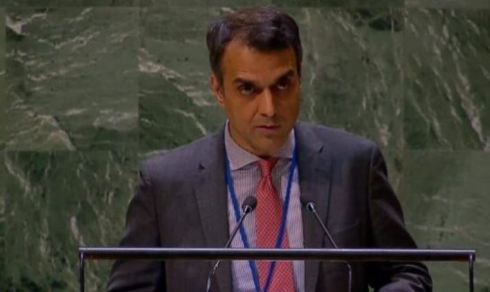 13 Pakistan urges UN not to be 'selective' in implementing resolutions, citing Kashmir & Palestine