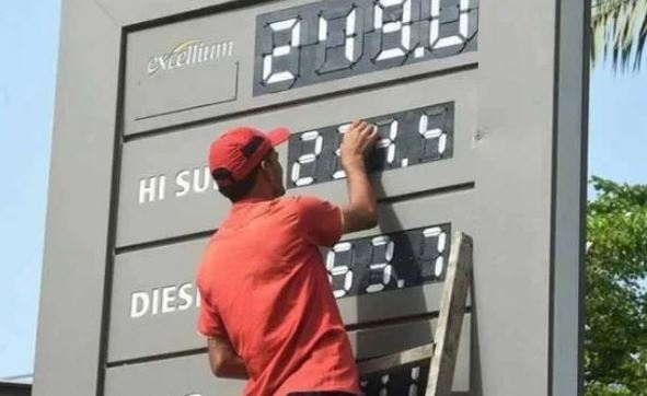 46 Govt slashes diesel by Rs14 per litre, keeps petrol unchanged for next fortnight