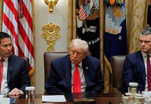 Trump ‘struggles to stay awake’ during cabinet meeting