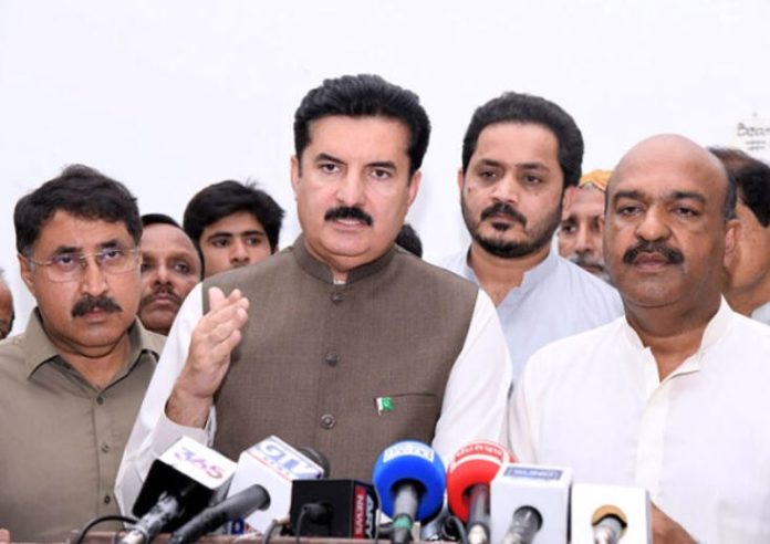 6 Governor condemns attack on police mobile in Karak