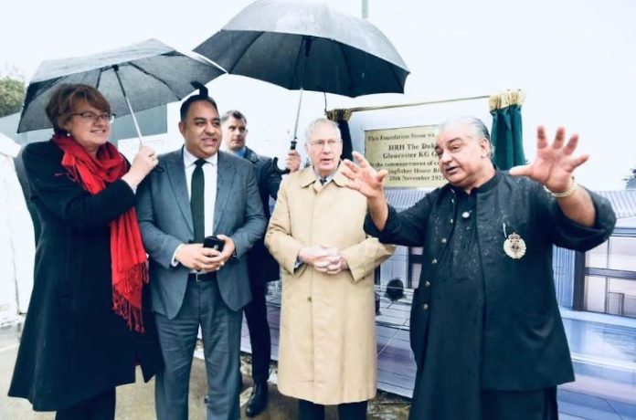 DNA 1-15 Duke of Gloucester visits kingfisher medical centre construction site