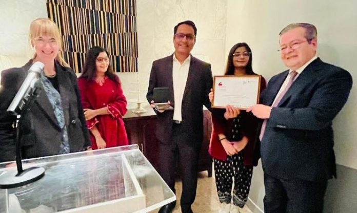 DNA 10-1 Satyani receives Franco-German Human rights, rule of law prize