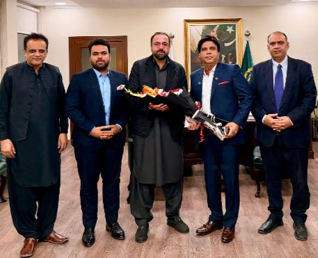 DNA 12-7 Overseas minister meets GTEC Chief to discuss trade initiatives