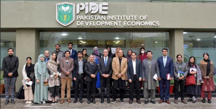 DNA 19-3 PIDE hosts policy session on successful IMF second review completion