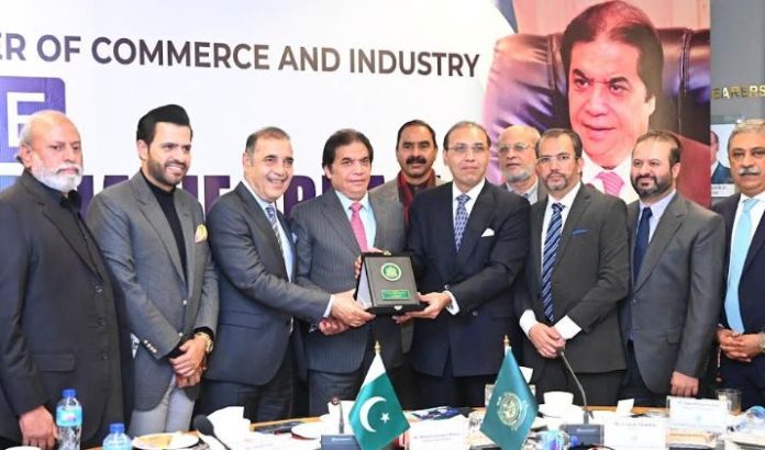 DNA 2-12 Federal Minister for Railways Hanif Abbasi visit RCCI