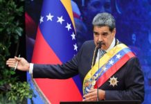 Venezuelans in Florida rejoice over Maduro’s fall, fret over future Venezuelans in Florida rejoice over Maduro's fall, fret over future