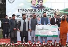 KP awards Rs9.6 million in scholarships to 60 DI Khan students KP awards Rs9.6 million in scholarships to 60 DI Khan students