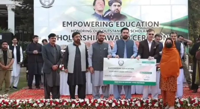 000 KP awards Rs9.6 million in scholarships to 60 DI Khan students