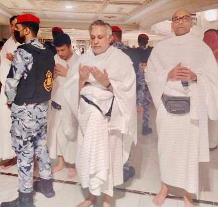DNA 11-16 Deputy PM/Foreign Minister Ishaq Dar performs Umrah