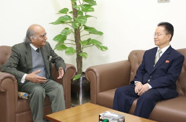 DNA 12-3 North Korean ambassador meets ISSI chairman