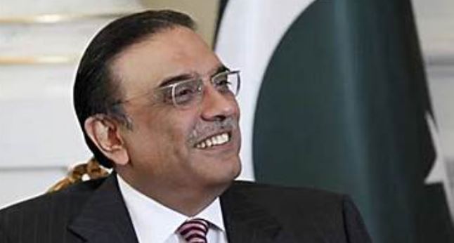 0 President greets Kuwaiti leadership