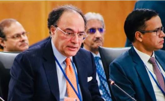 0 IMF team arrives in Karachi, talks on third review to begin on Monday: FinMin