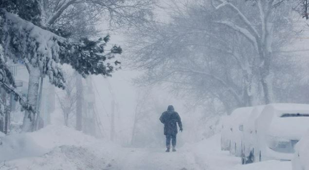 33 Blizzard buries US Northeast under record snowfall, millions affected