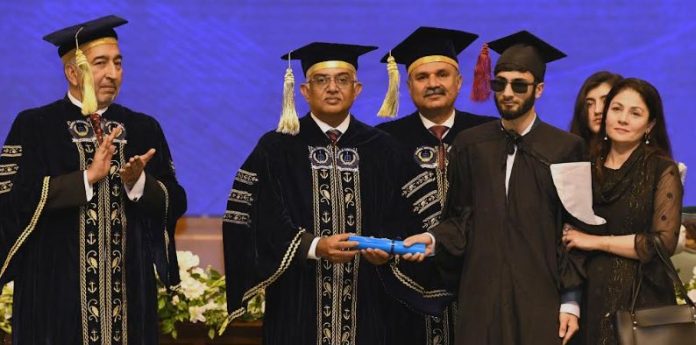 DNA 16-11 Naval Chief confers degrees at Bahria University convocation
