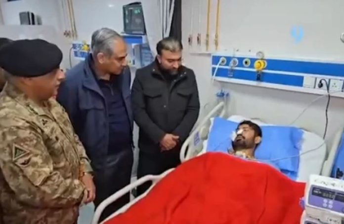 l1 Naqvi, Bugti visit injured police jawans