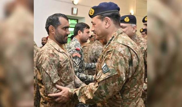 00 Terrorists operating from Afghan sanctuaries will not be allowed to undermine Pakistan's security: CDF