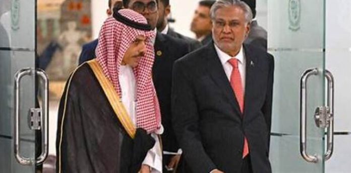 100 FM Dar, Saudi FM discuss ME evolving situation