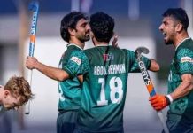 PM awards Rs1.5mln to Pakistan national hockey players PM awards Rs1.5mln to Pakistan national hockey players