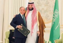 Pakistan faces pressure to pick side in Saudi-Iran standoff