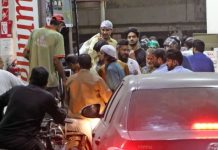 How much are Pakistanis paying in taxes, profit margins per litre of petrol? How much are Pakistanis paying in taxes, profit margins per litre of petrol?