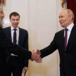 In meeting with Iranian FM, Putin pledges support for Iran In meeting with Iranian FM, Putin pledges support for Iran