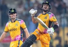 Peshawar Zalmi pile up 221 in PSL Qualifier against Islamabad United Peshawar Zalmi pile up 221 in PSL Qualifier against Islamabad United